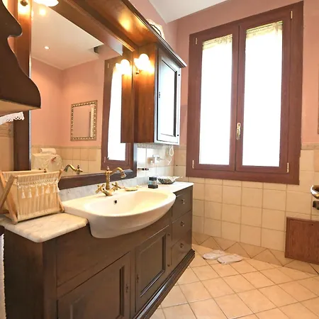 Firefly Bed and breakfast 5*